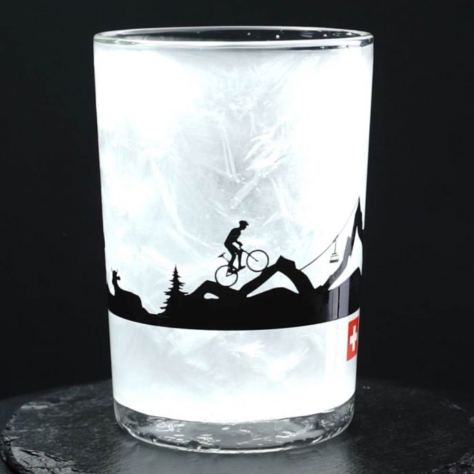 CoolDownDrink-Glas mit Bedruckung SWITZERLAND, personalisiertes Glas, selbstkühlendes Glas Dieses Glas kühlt ohne Eis. Vergiss Eiswürfel.